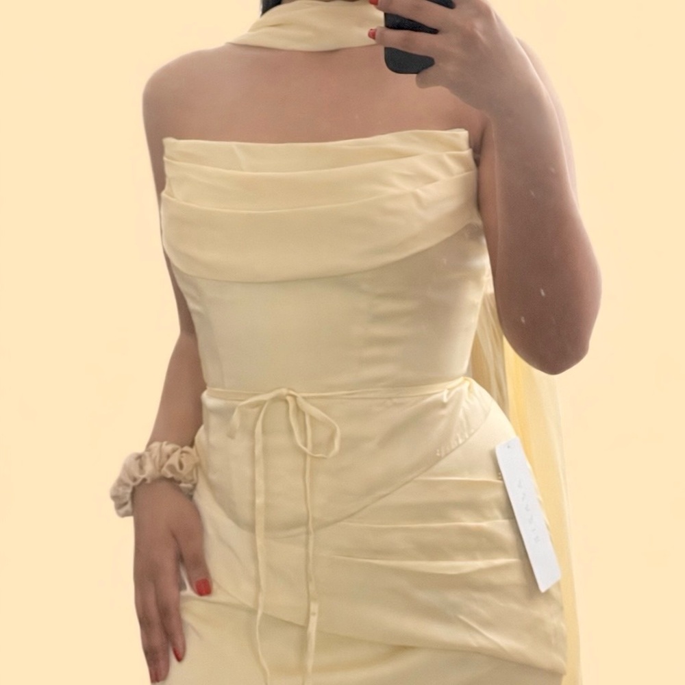 Elegant Cream Strapless Dress